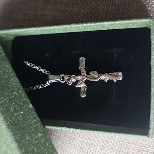 NIB Silver Tone Cross Pendant Necklace with Intricate Rose Gold Rose Design 18"